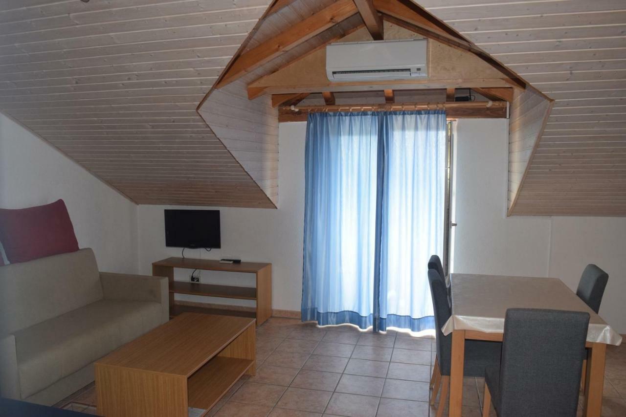 Apartments Grgic Novigrad  Zewnętrze zdjęcie